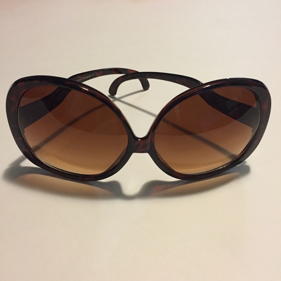 Accessories - Oversized square sunglasses  All eyewear 3 for $30